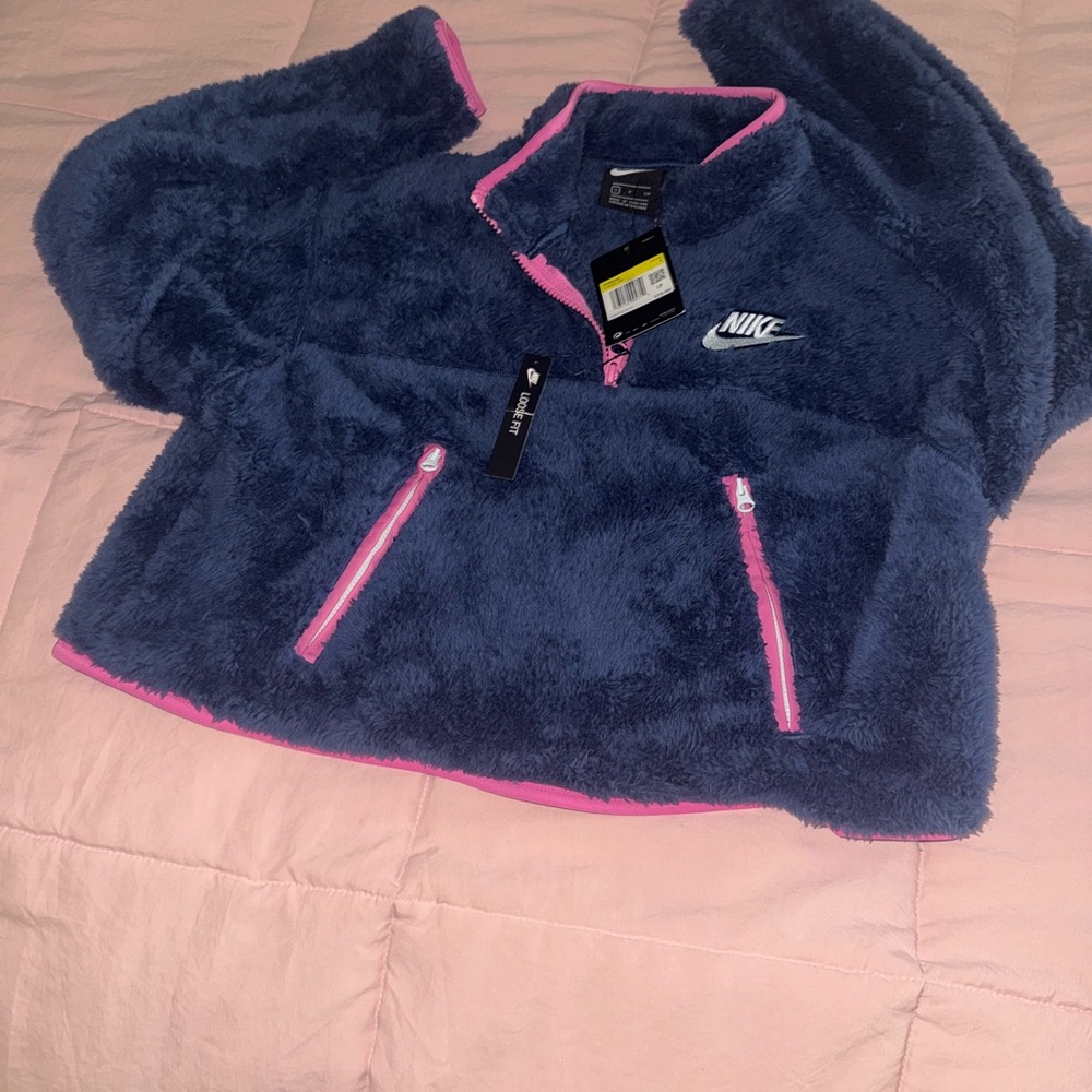 Nike Women’s Fleece Jacket - Navy and Pink (Cropped)